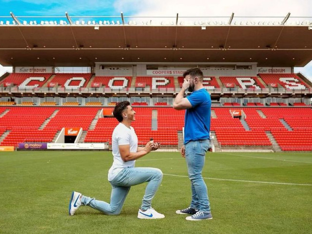 Primul fotbalist care a dezvăluit că este gay a realizat un nou pas