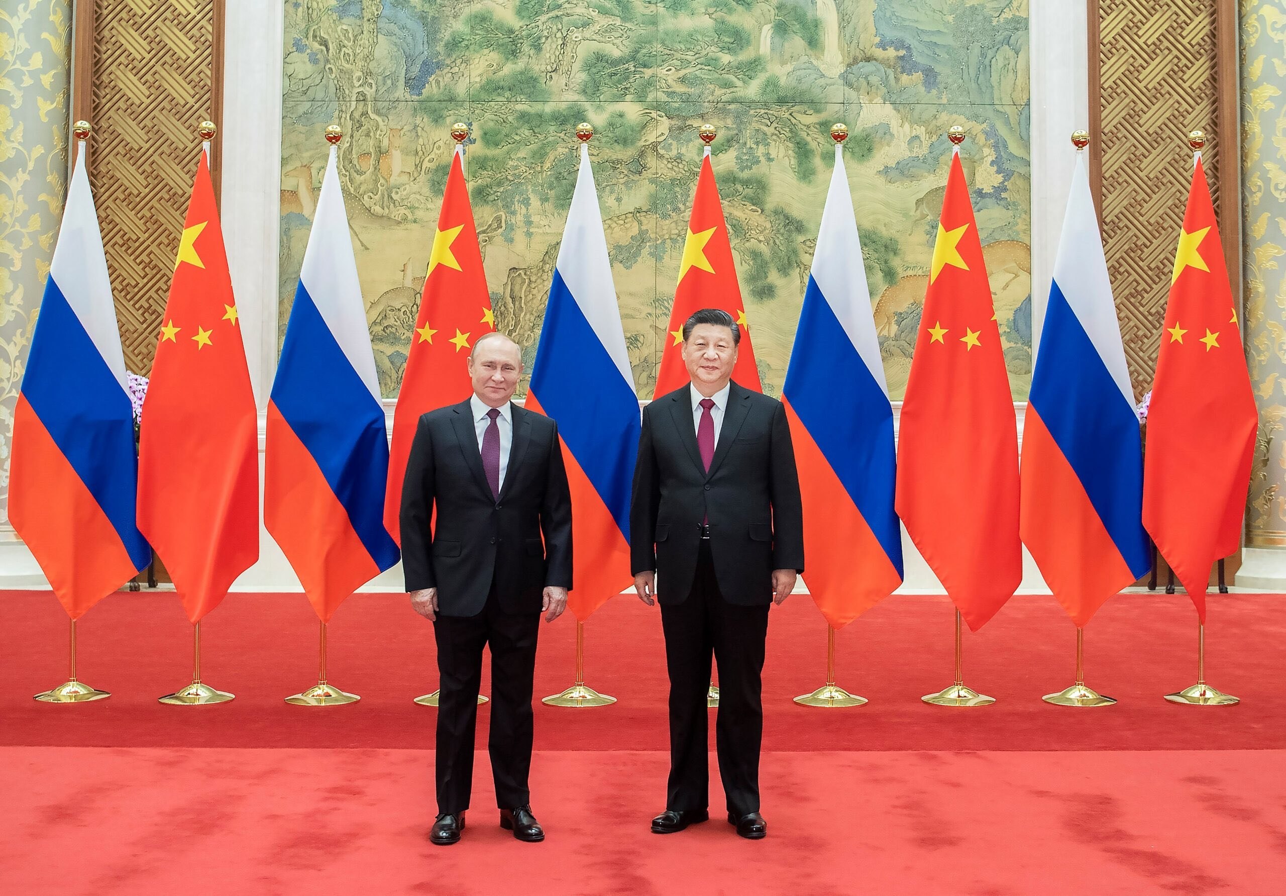 China și Rusia își consolidează cooperarea strategică. Wang Yi și Serghei Lavrov, discuții despre relațiile bilaterale. „Un viitor luminos”