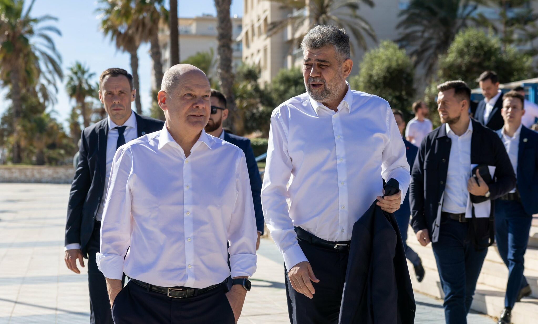 Olaf SCHOLZ vine la București / Marcel CIOLACU îl primește la Palatul Victoria