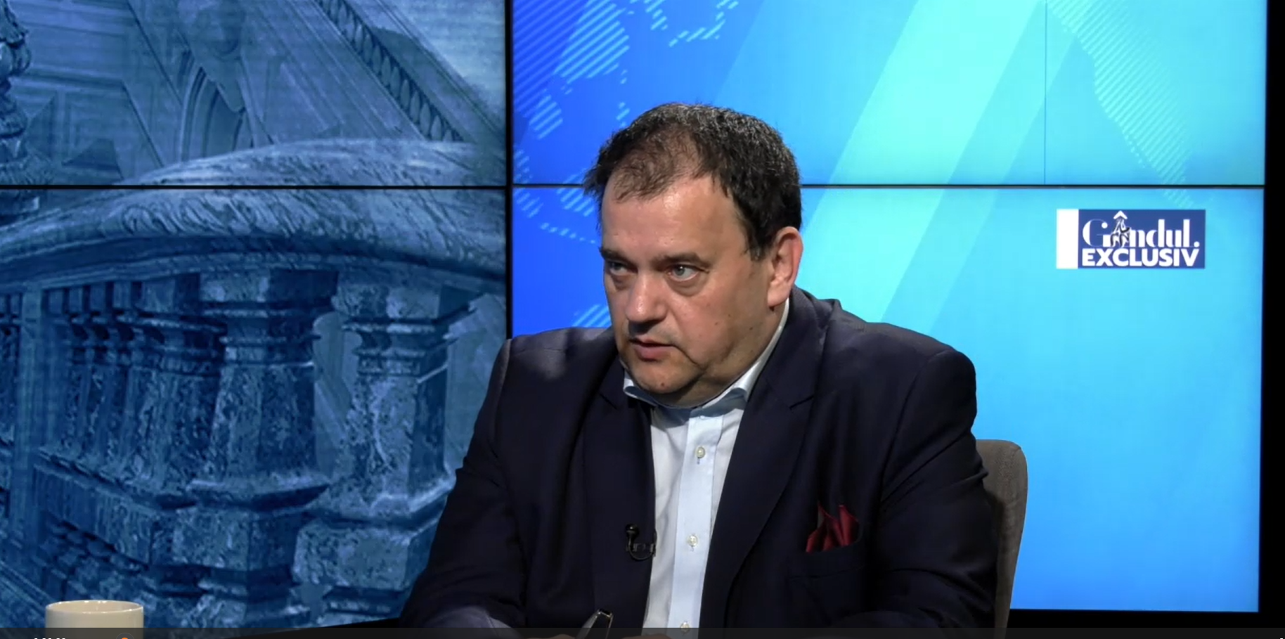 Mircea GEOANĂ creează o linie de confuzie. El este linia de CONFUZIE