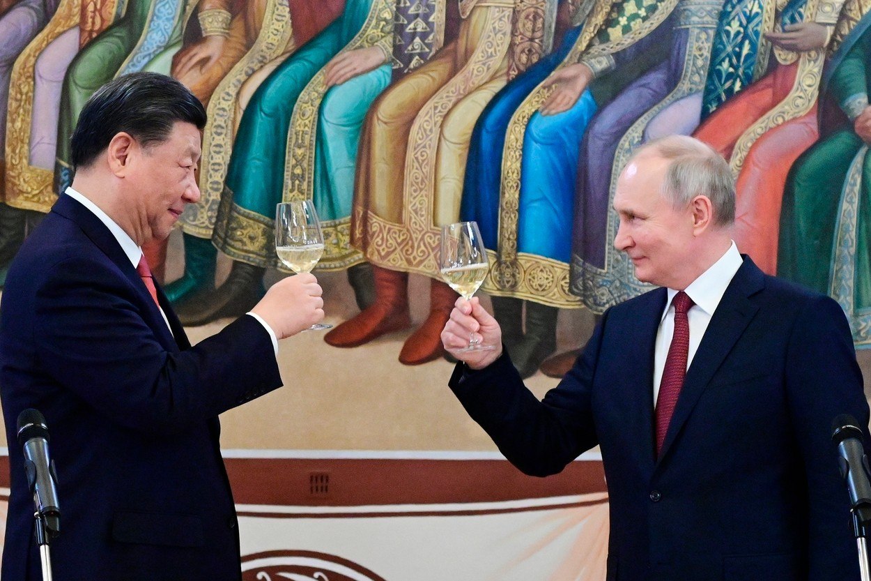 Xi Jinping îi transmite lui Putin că Rusia şi China „vor apăra dreptatea în lume” Xi Jinping îi transmite lui Putin că Rusia şi China „vor apăra dreptatea în lume”