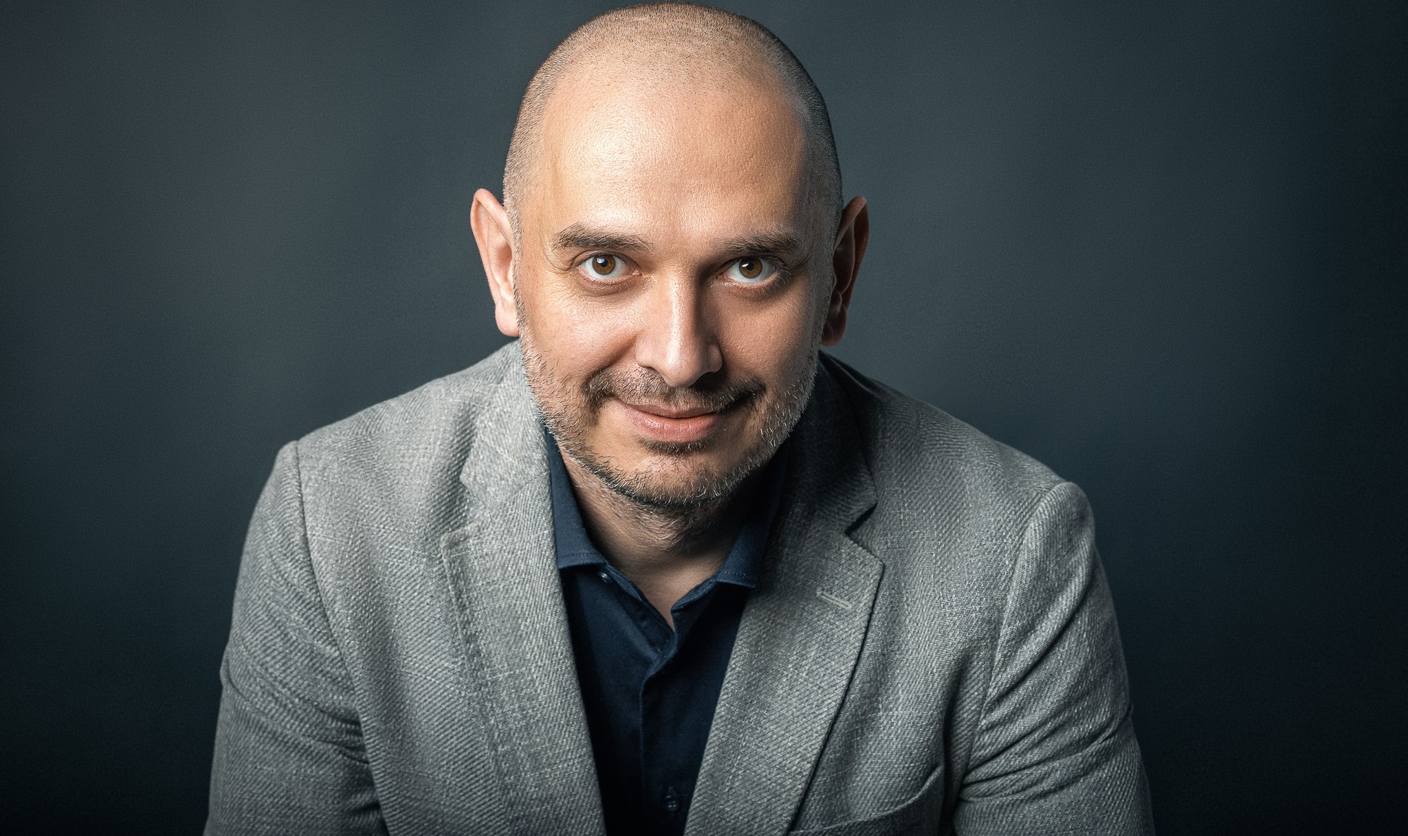 Radu Mihaiu, primarul sectorului 2, și-a FILMAT pe ascuns consilierii, pentru a-i acuza, în lipsa probelor. Gafa edilului, plătită din bani publici