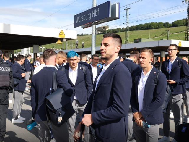 Galerie Foto | Naționala României a plecat spre Munchen cu trenul! Ipostaze inedite cu ”Tricolorii” lui Edi Iordănescu