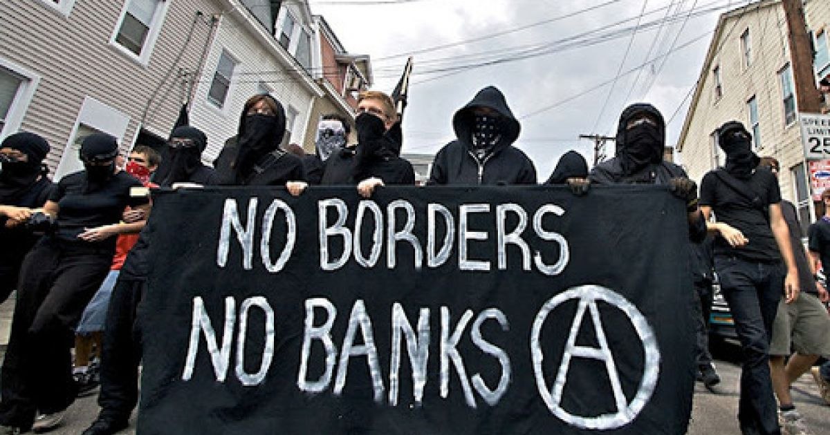 ANALIZĂ De ce europenii s-au lăsat seduși de extremiști. Analist: „În Vest, tot mai mulți tineri sunt cu citatele lui Lenin și Troțki”