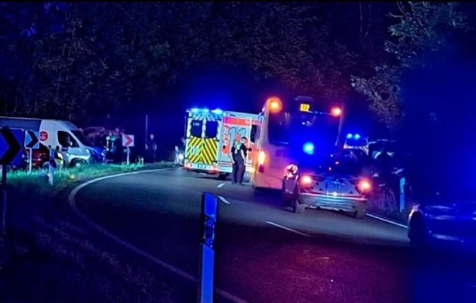 Cinci persoane au fost rănite vineri seara într-un atac cu cuţitul la Siegen, în landul Renania de Nord-Westfalia. O femeie a fost arestată Cinci persoane au fost rănite vineri seara într-un atac cu cuţitul la Siegen, în landul Renania de Nord-Westfalia. O femeie a fost arestată
