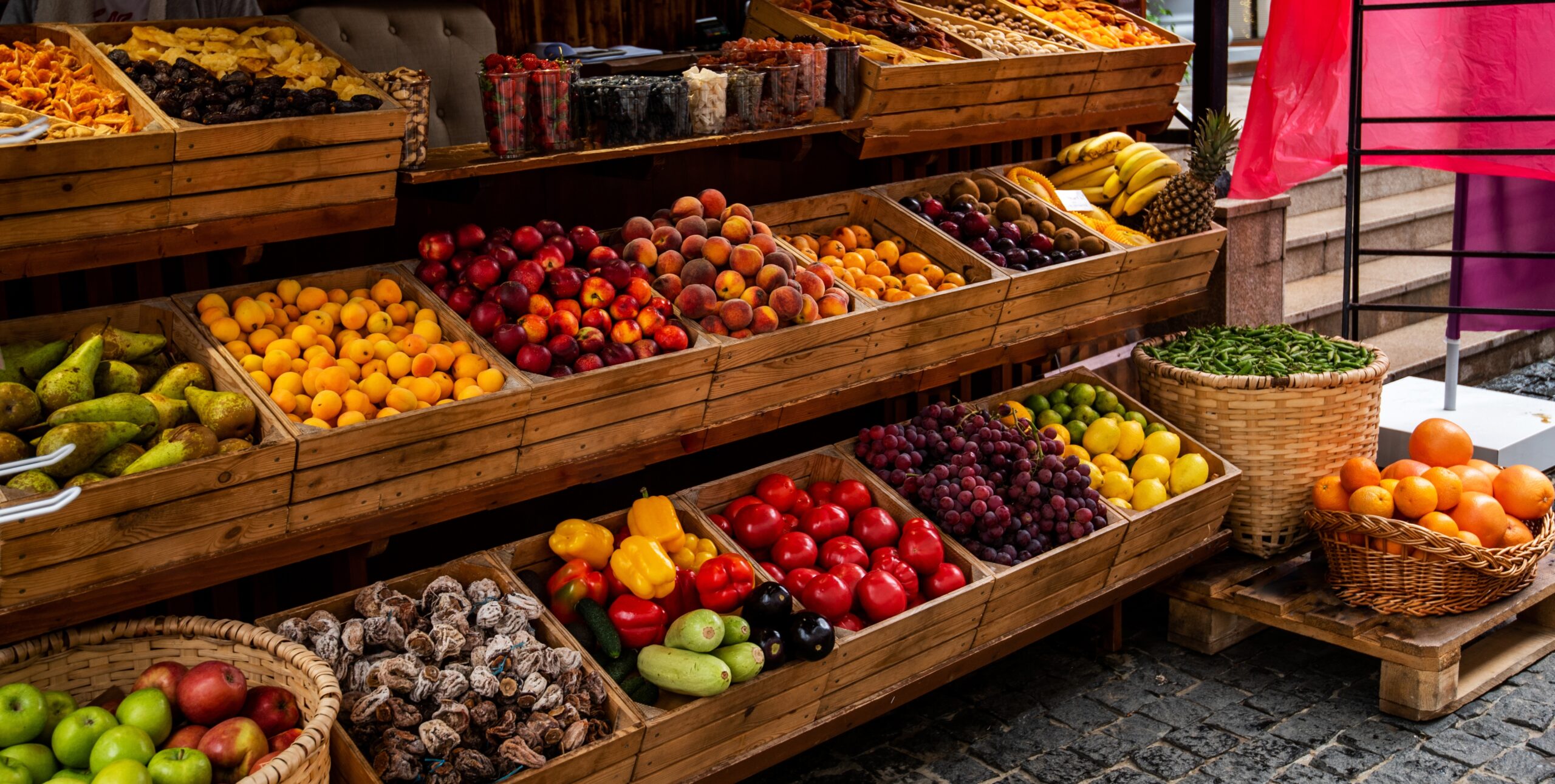 Fructe si legume “bio” cu acte falsificate, vândute în marile lanțuri de magazine alimentare