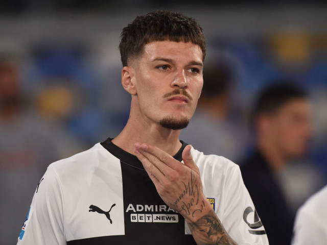 Motivul pentru care Dennis Man ar fi ales să rămână la Parma