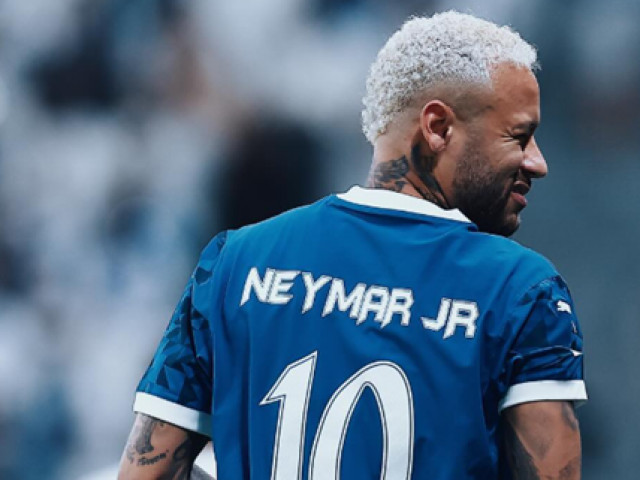 Neymar a semnat cu noua echipă