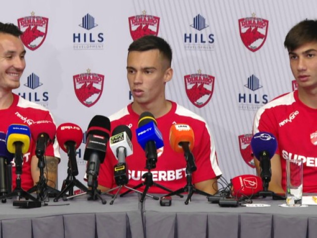 Jucătorii lui Dinamo l-au felicitat pe David Popovici, după ce a câștigat aurul la Mondiale