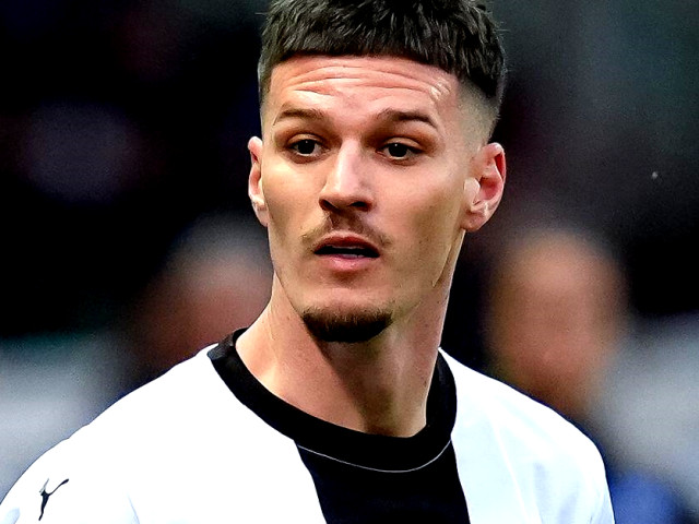 PSV a schimbat planurile! Ce se întâmplă cu transferul lui Dennis Man