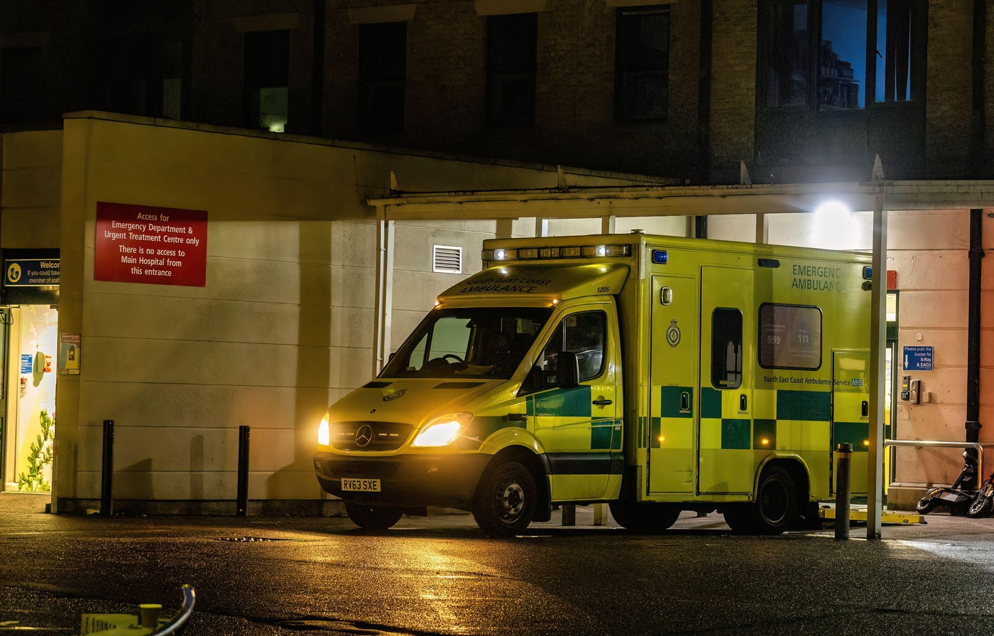 Personalul unui spital din Marea Britanie, unde Poliția anchetează moartea a peste 90 de pacienți, se teme să vorbească