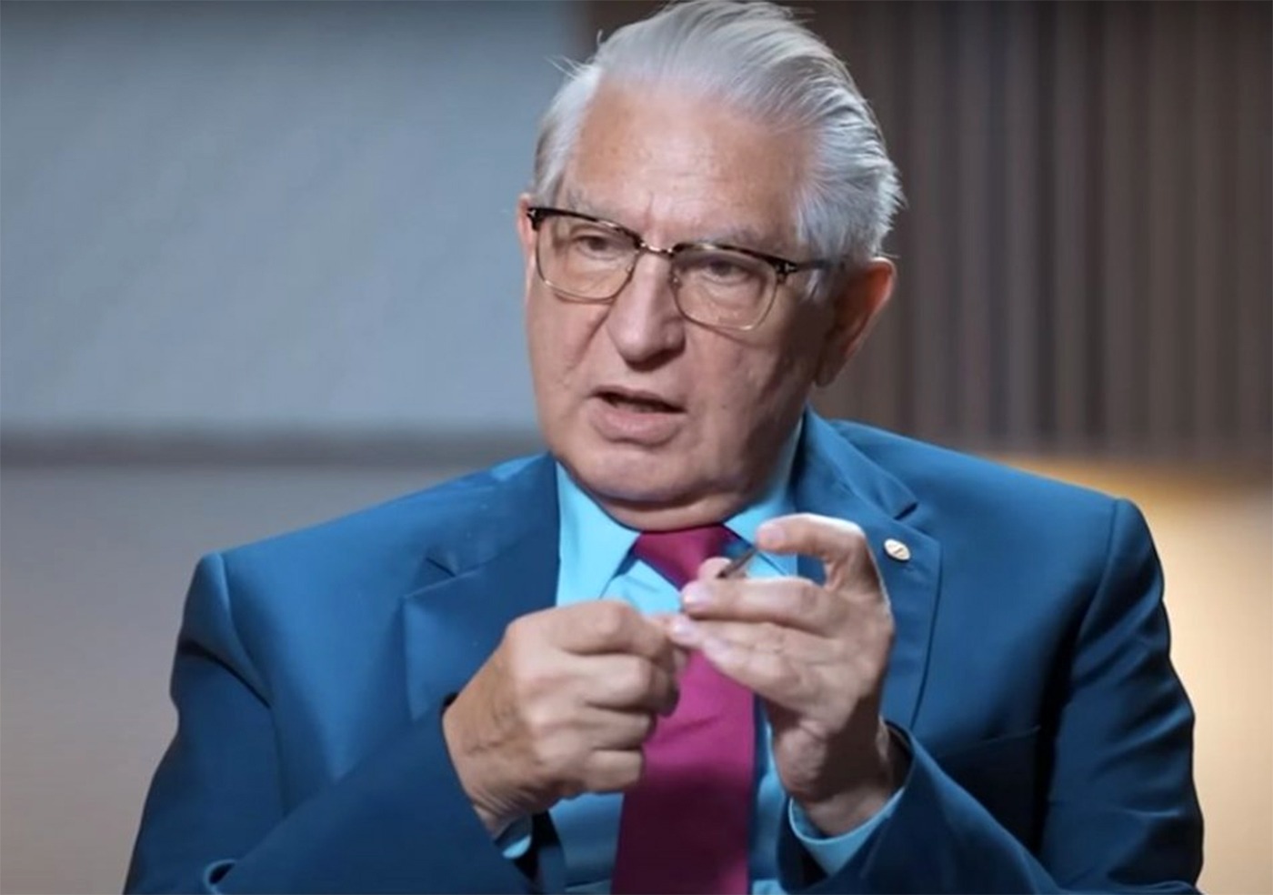 Medicul Vlad Ciurea dezvăluie cele două alimente care ne distrug creierul. „Moleșesc activitatea cerebrală”