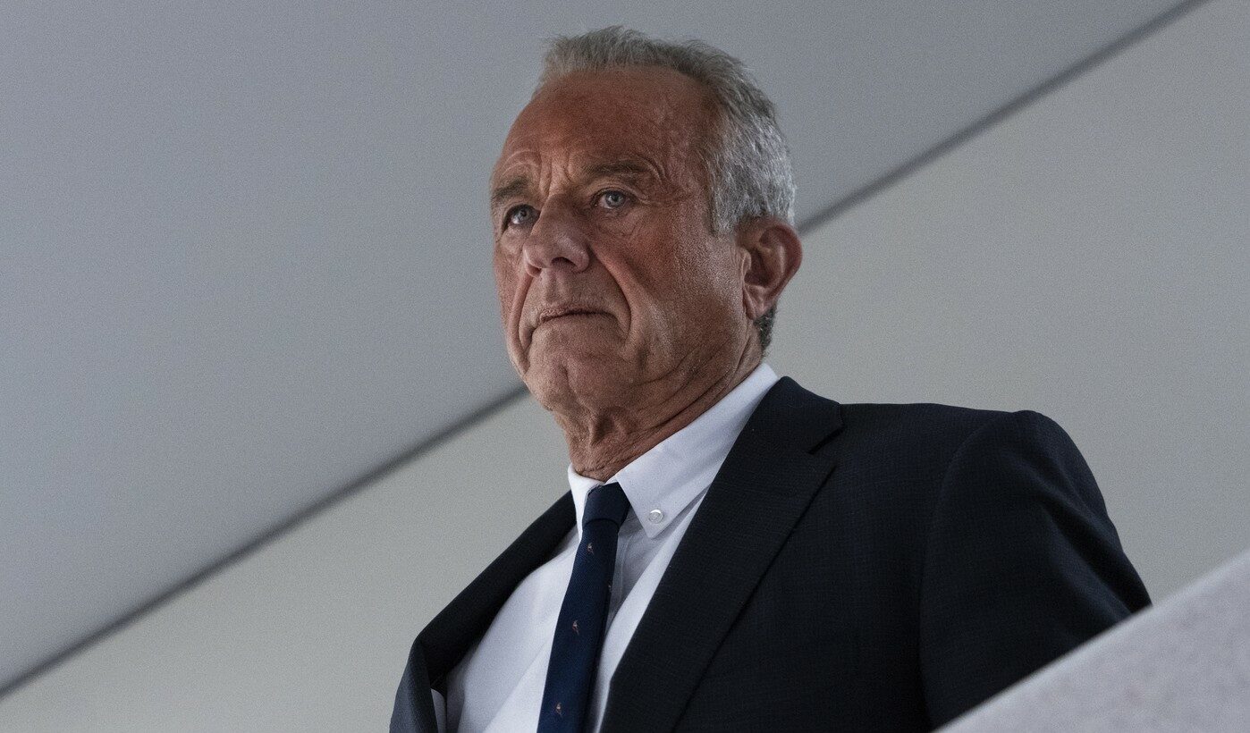 Un comitet ales de Robert F. Kennedy Jr. a votat pentru renunțarea recomandării vaccinării copiilor americani împotriva hepatitei B Un comitet ales de Robert F. Kennedy Jr. a votat pentru renunțarea recomandării vaccinării copiilor americani împotriva hepatitei B