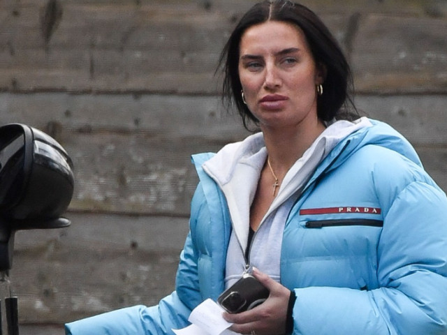 Lovitură de teatru! Amenințată cu dezmoștenirea dacă nu divorțează, a rămas însărcinată. Reacția amantei