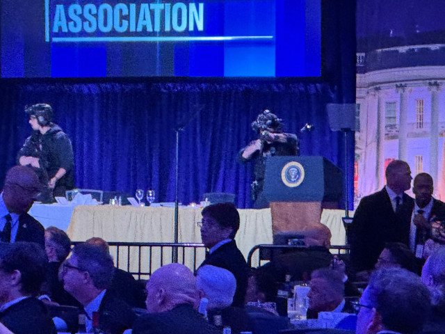 A stat chiar în fața lui Trump când a început atactul armat și a lăsat pe toată lumea ”mască”: ”Am savurat fiecare moment”