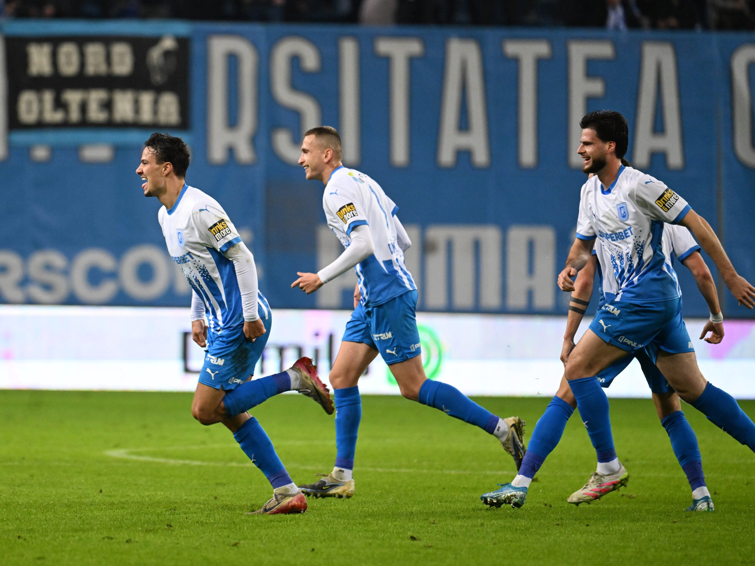 Forțează transferul starului de la Universitatea Craiova! În iarnă spuneau că au bătut palma cu el