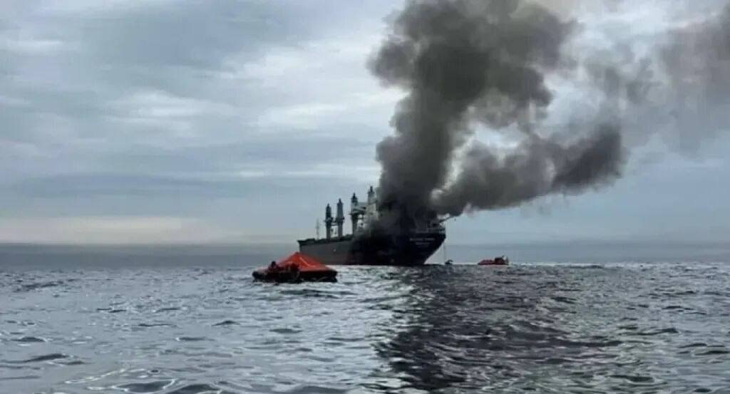 Războiul cu Iranul ajunge în Egipt: două nave lovite de drone lângă Canalul Suez Războiul cu Iranul ajunge în Egipt: două nave lovite de drone lângă Canalul Suez