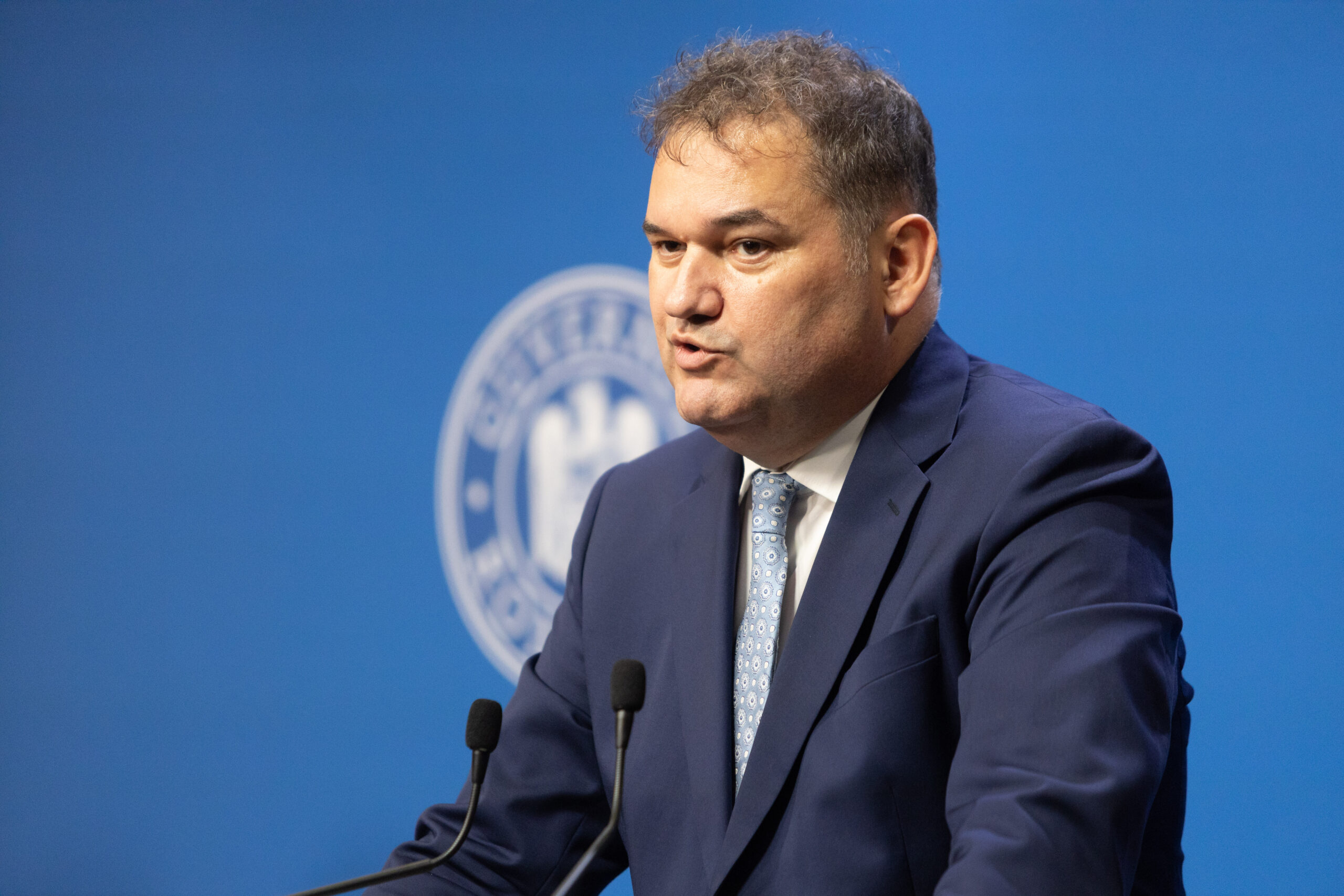 Cseke Atilla dă asigurări că salariile angajaților din Sănătate nu vor scădea. Ce spune ministrul despre legea salarizării