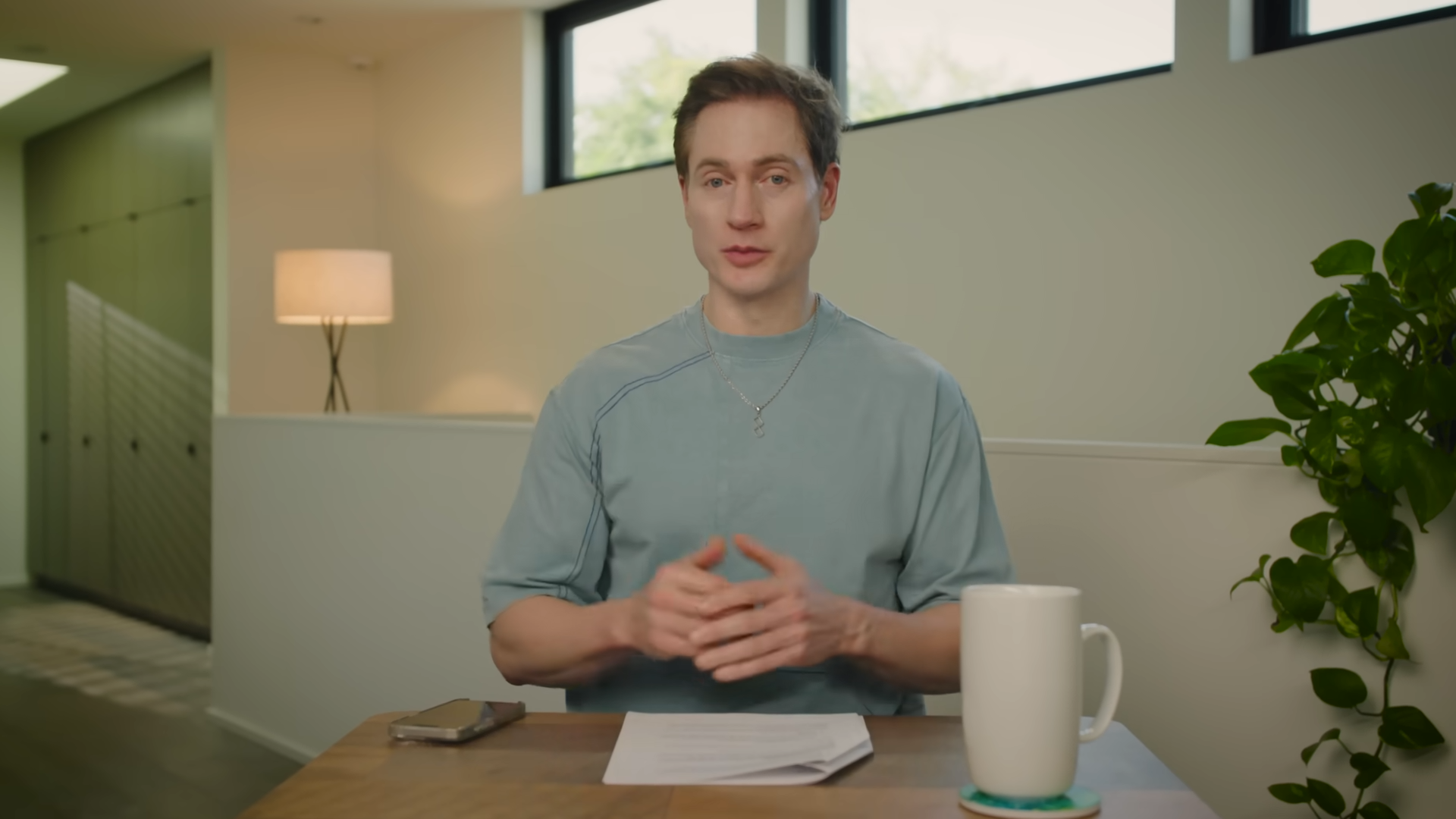 “Cel mai sănătos om din lume” tocmai a fost diagnosticat cu o boală de stomac. Bryan Johnson investește milioane în cercetare pentru a-și prelungi viața “Cel mai sănătos om din lume” tocmai a fost diagnosticat cu o boală de stomac. Bryan Johnson investește milioane în cercetare pentru a-și prelungi viața