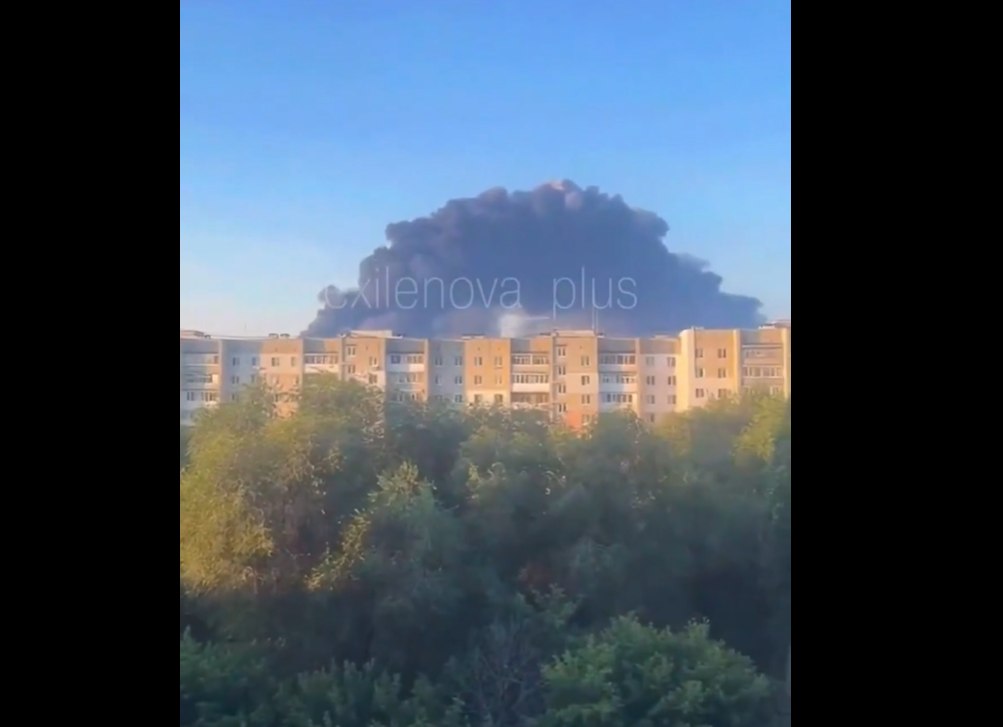 Ucraina anunță atacuri asupra unei rafinării și a unei baze aeriene din Rusia. Moscova susține că a doborât 635 de drone