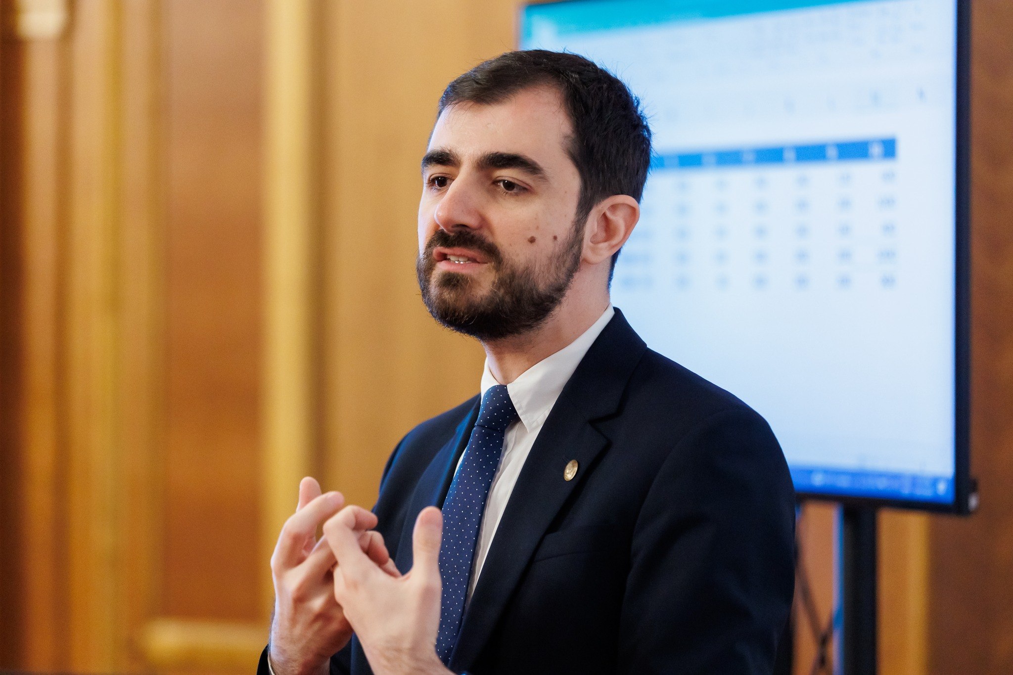 Claudiu Năsui, propus ministru în Guvernul Republicii Moldova. Acesta va renunța la mandatul de deputat în România Claudiu Năsui, propus ministru în Guvernul Republicii Moldova. Acesta va renunța la mandatul de deputat în România