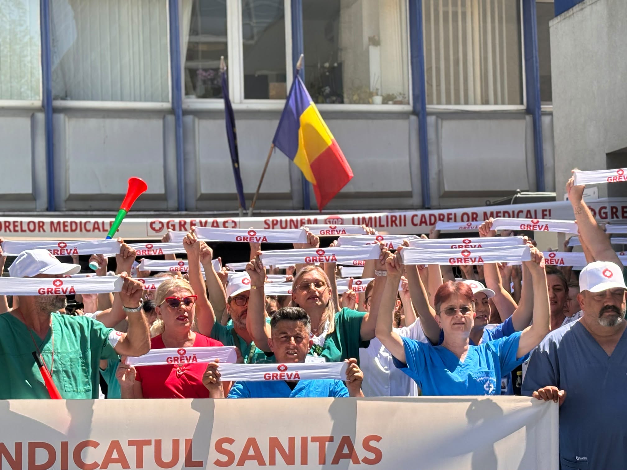 Sindicaliștii din sănătate cer rescrierea legii salarizării. „Nu este o opțiune negociabilă”. Ce modificări au trimis Guvernului Bolojan