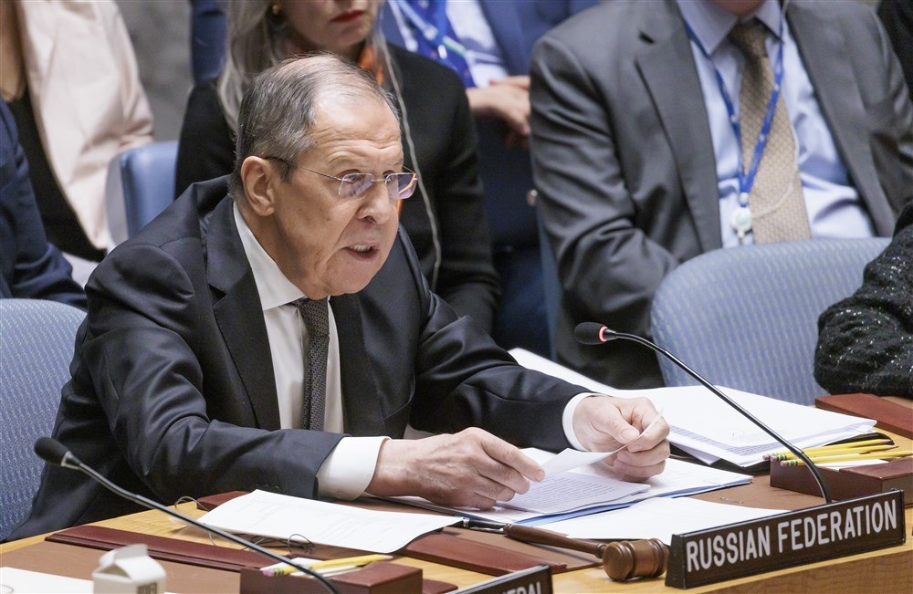Lavrov acuză UE de ingerințe în alegerile din Rusia și face trimitere la alegerile prezidențiale din România Lavrov acuză UE de ingerințe în alegerile din Rusia și face trimitere la alegerile prezidențiale din România