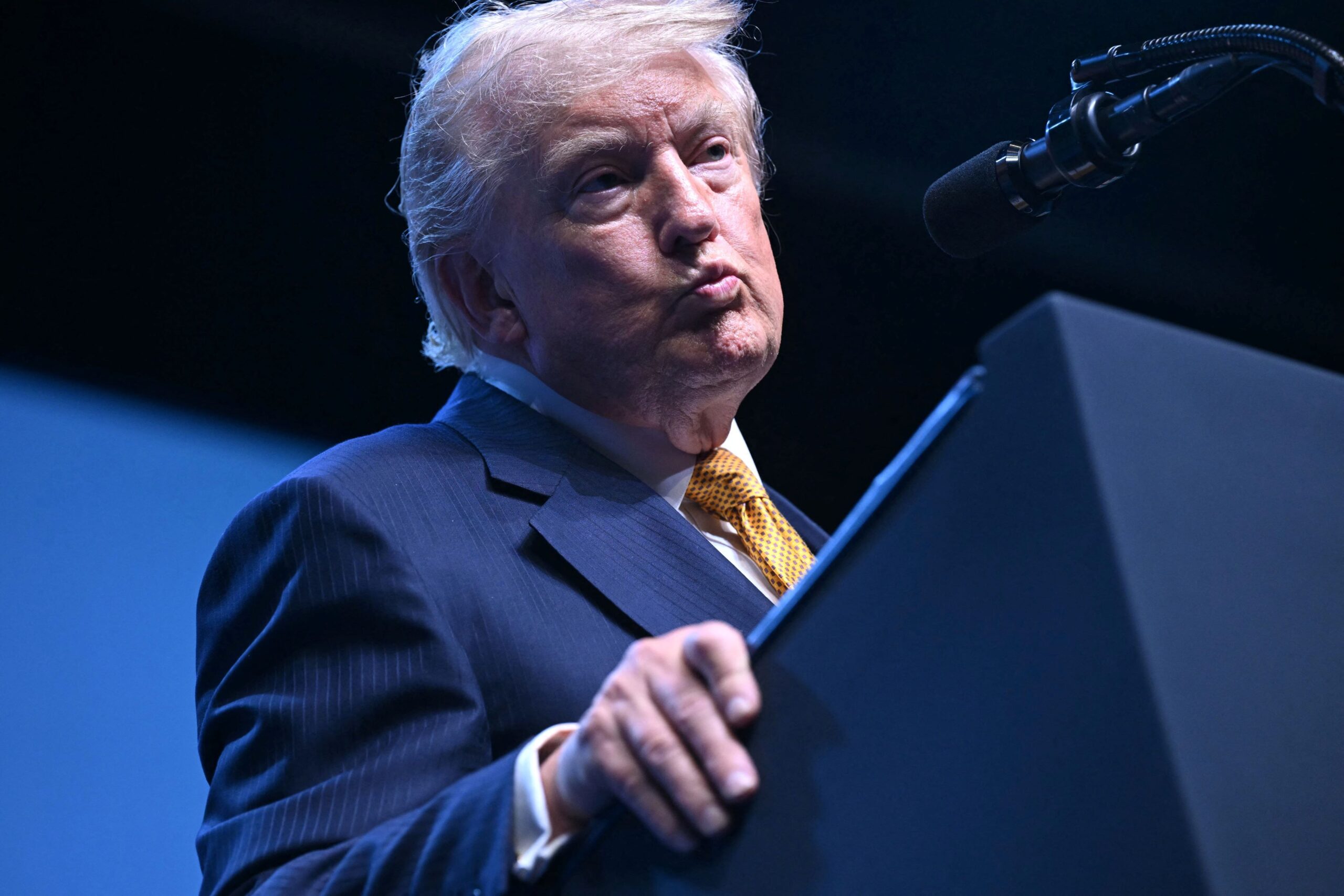 Donald Trump anunță posibile negocieri cu Iranul, dar nu exclude nici reluarea atacurilor: „Încă mă gândesc la asta”