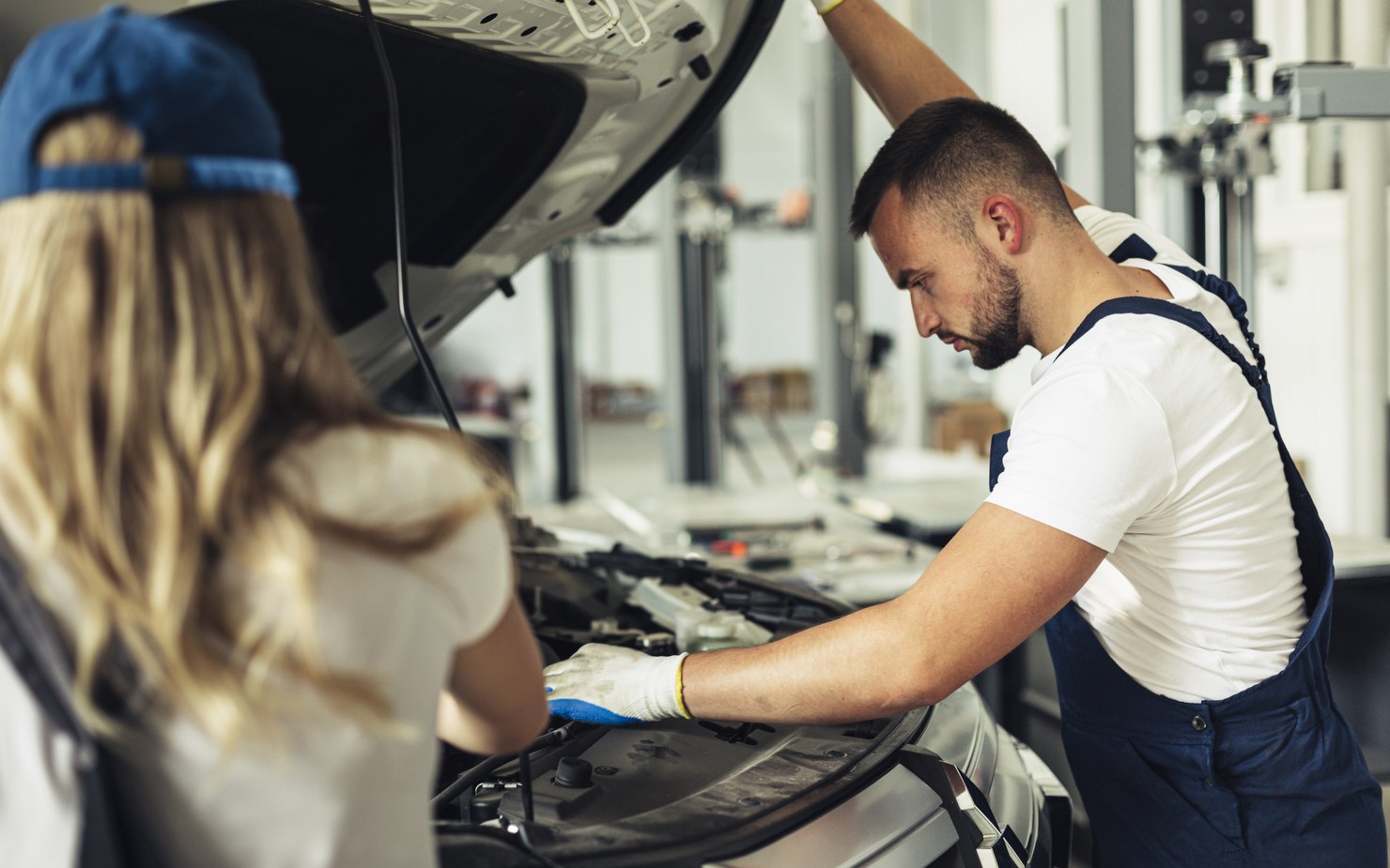 O femeie din Italia și-a lăsat mașina în service, dar s-a trezit cu amenzi de 7.000 de euro. Adevărul a ieșit la iveală în instanță