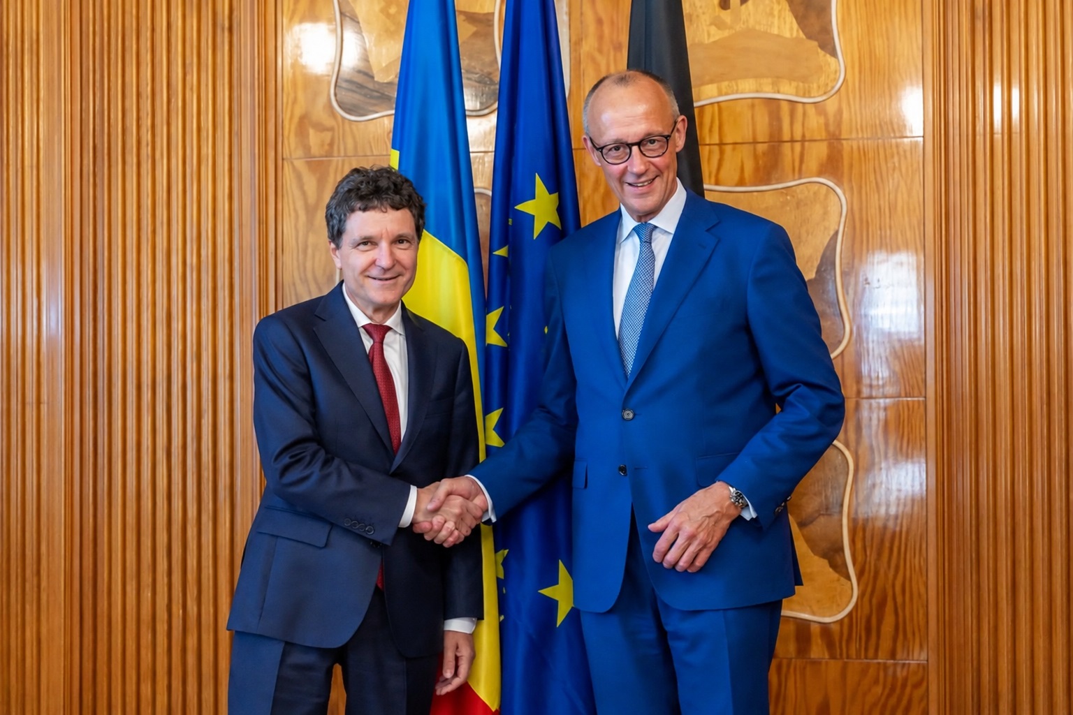 Nicușor Dan cere întărirea Flancului Estic al NATO. Discuții cu Friedrich Merz despre amenințările Rusiei Nicușor Dan cere întărirea Flancului Estic al NATO. Discuții cu Friedrich Merz despre amenințările Rusiei