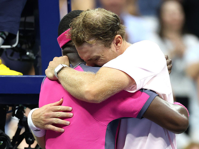 Ce moment la US Open! Frances Tiafoe și Alex Michelsen au oferit imaginile zilei la New York, după un ”sfert” dramatic