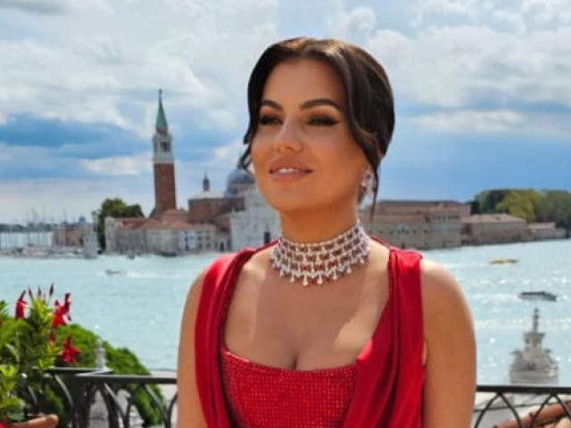 Decizie total neașteptată: Romina Gingașu a șters tot ”cu buretele” și a lăsat doar ȘAPTE cuvinte