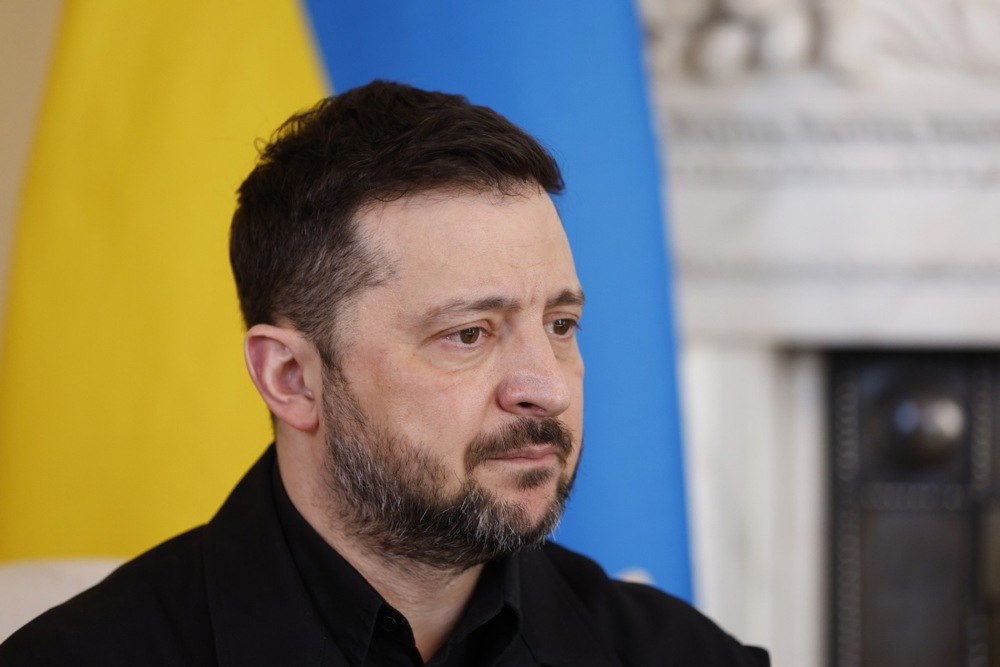Zelenski acuză Rusia că a „mulțumit” pentru ridicarea sancțiunilor la exportul de motorină printr-un atac soldat cu 17 morți, inclusiv copii Zelenski acuză Rusia că a „mulțumit” pentru ridicarea sancțiunilor la exportul de motorină printr-un atac soldat cu 17 morți, inclusiv copii