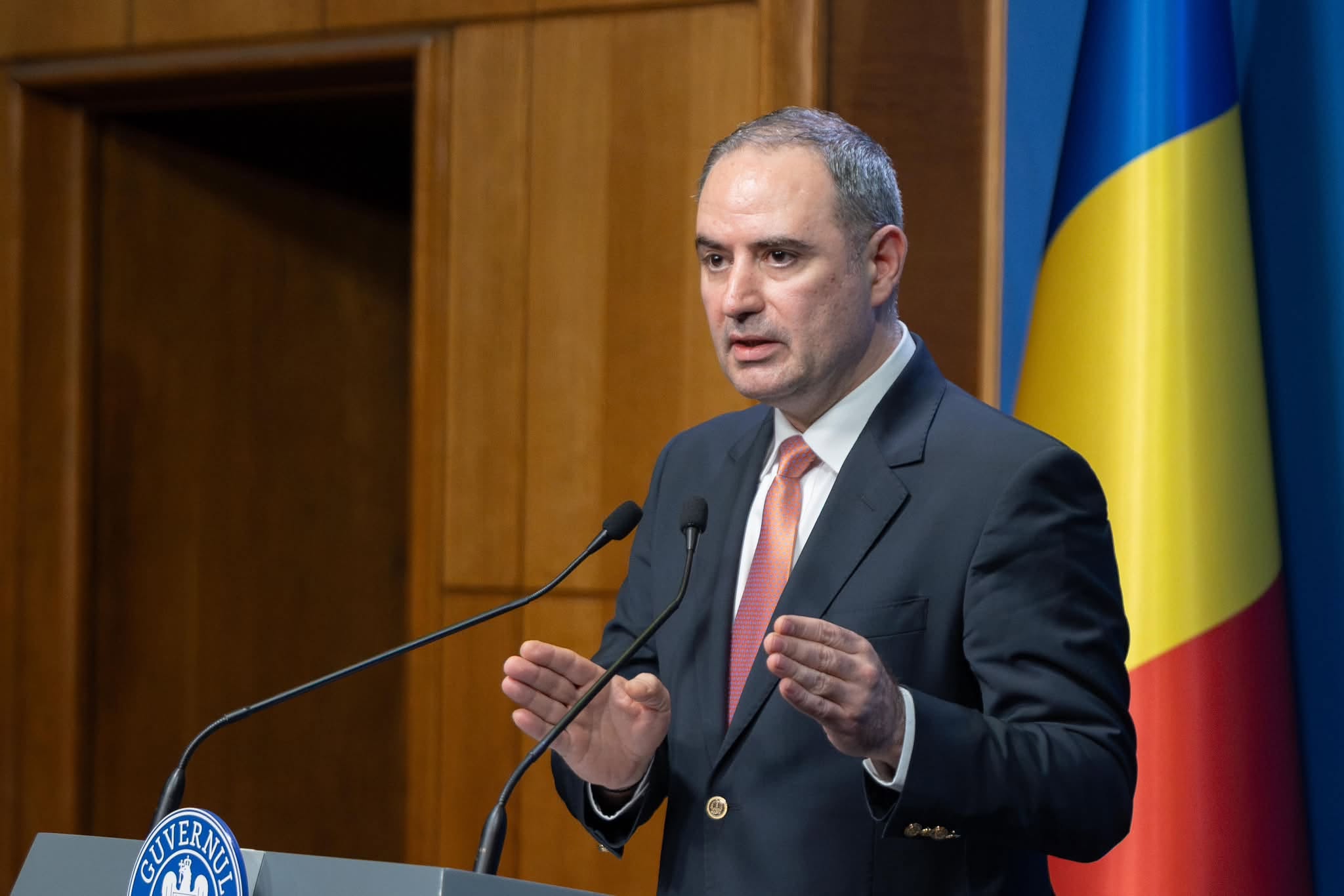 Ministrul Alexandru Nazare anunţă că România a trecut și actualul test de rating al agenției S&P, evitând retrogradarea în Junk! Ministrul Alexandru Nazare anunţă că România a trecut și actualul test de rating al agenției S&P, evitând retrogradarea în Junk!