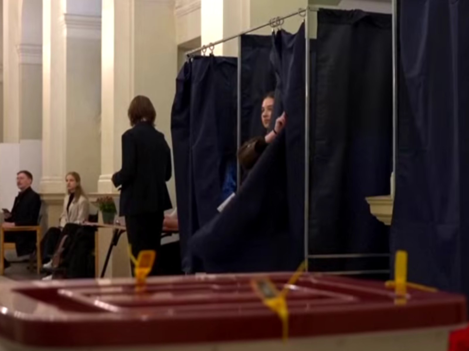 Partidul premierului din Letonia, pe primul loc la alegerile legislative, potrivit sondajelor. „Trebuie să fim puternici”